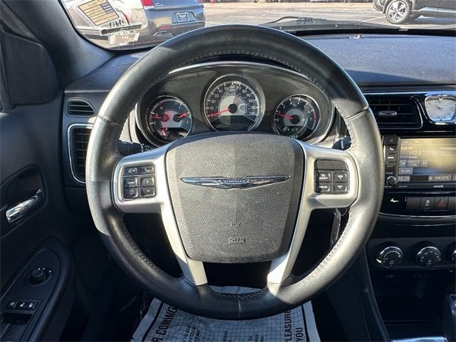 2013 Chrysler 200 Touring