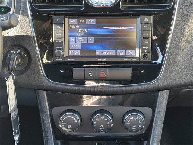 2013 Chrysler 200 Touring