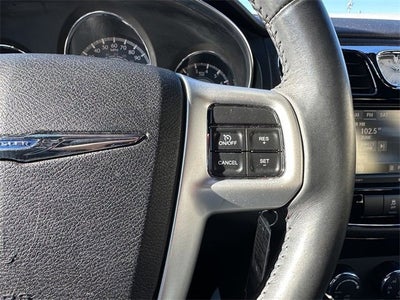 2013 Chrysler 200 Touring