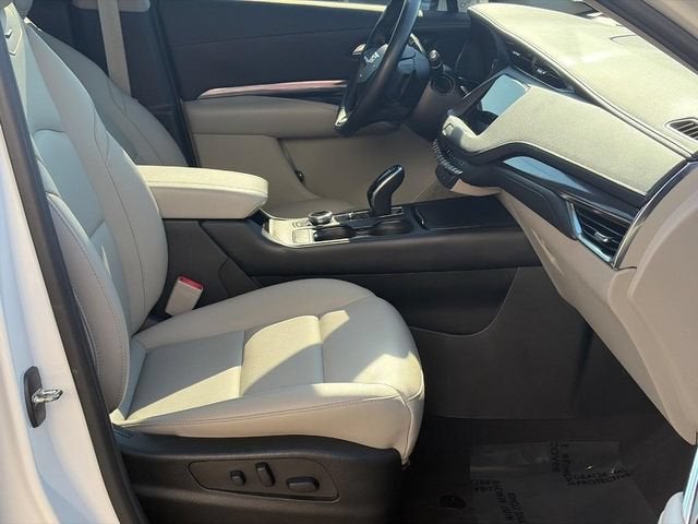 2022 Cadillac XT4 FWD Luxury
