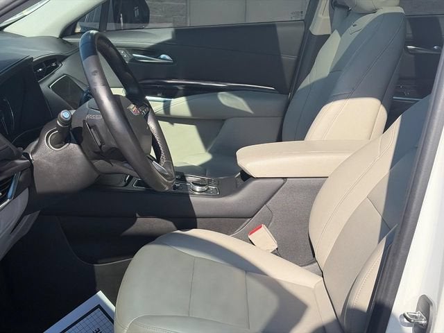 2022 Cadillac XT4 FWD Luxury