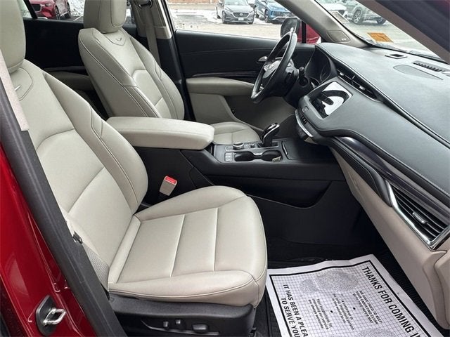 2023 Cadillac XT4 Luxury