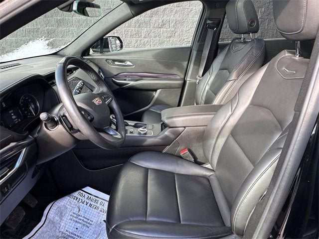 2023 Cadillac XT4 Luxury