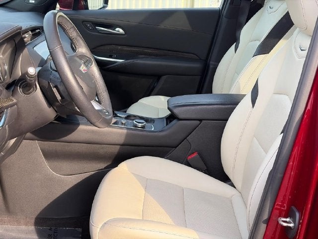 2022 Cadillac XT4 AWD Sport