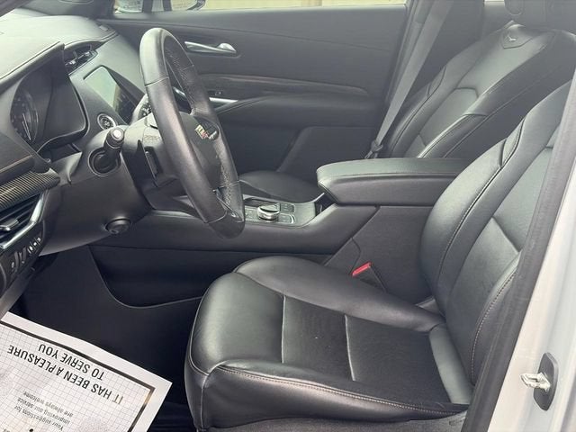2022 Cadillac XT4 AWD Sport