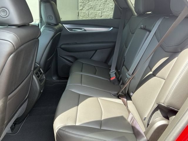 2026 Cadillac XT5 Luxury