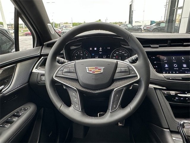 2025 Cadillac XT5 Sport