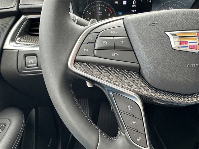 2025 Cadillac XT5 Sport