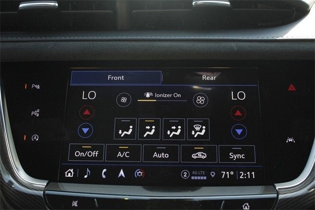 2025 Cadillac XT6 Sport