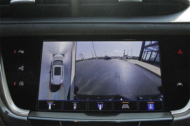 2025 Cadillac XT6 Sport