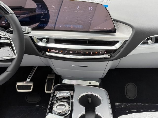 2027 Cadillac LYRIQ Luxury - Photo 12