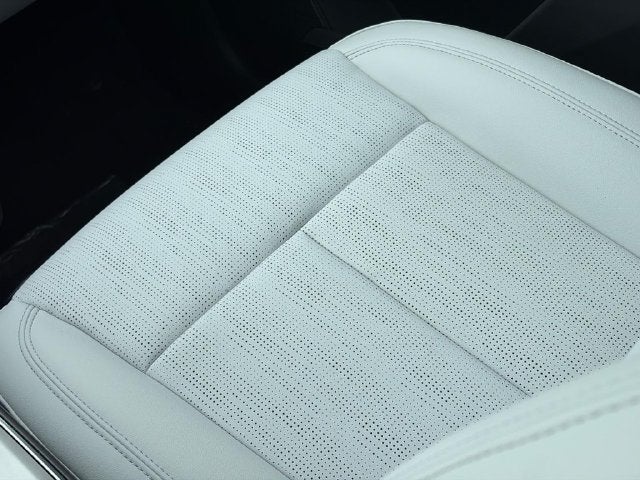 2027 Cadillac LYRIQ Luxury - Photo 15