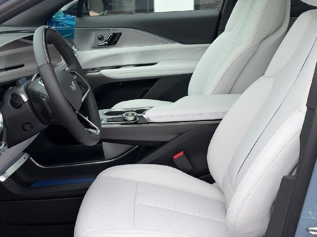 2027 Cadillac LYRIQ Luxury - Photo 17