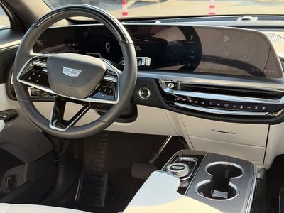 2024 Cadillac LYRIQ Luxury 3