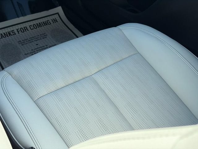 2024 Cadillac LYRIQ Luxury 3