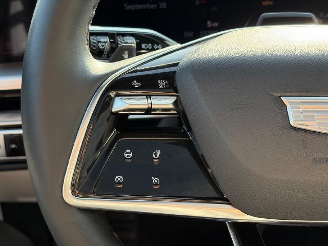 2024 Cadillac LYRIQ Luxury 3