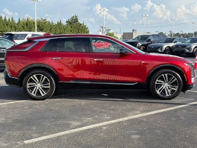 2024 Cadillac LYRIQ Luxury 3