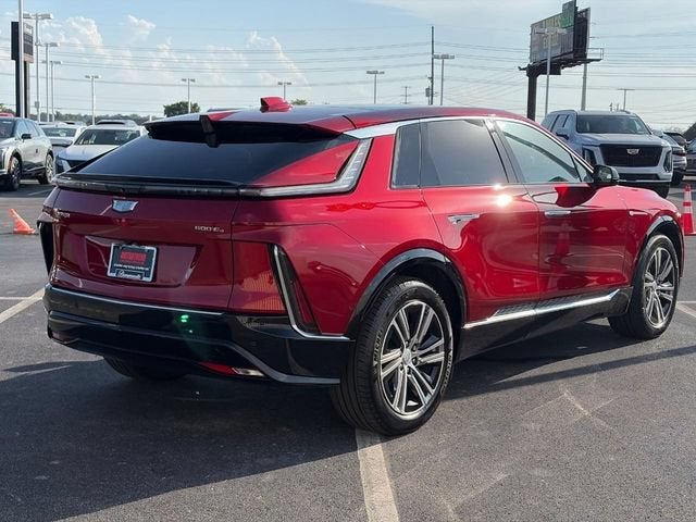 2024 Cadillac LYRIQ Luxury 3