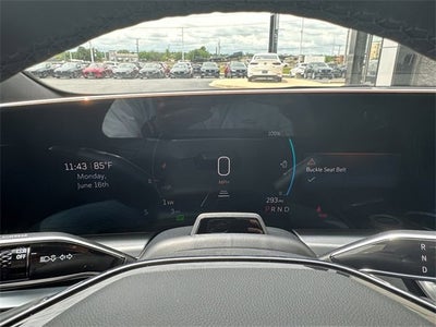 2025 Cadillac LYRIQ Luxury 3