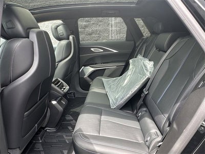 2025 Cadillac LYRIQ Luxury 3