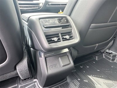 2025 Cadillac LYRIQ Luxury 3