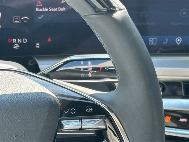 2025 Cadillac LYRIQ Luxury 3