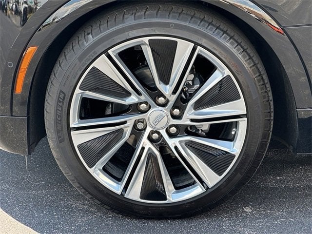 2025 Cadillac LYRIQ Luxury 3