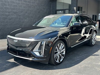 2025 Cadillac LYRIQ Luxury 3
