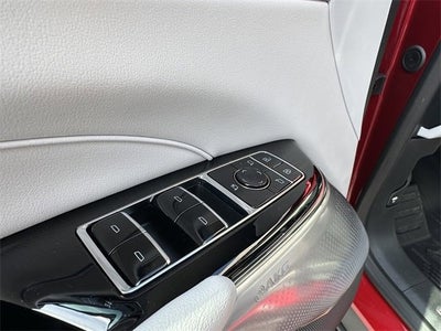 2025 Cadillac LYRIQ Luxury 3