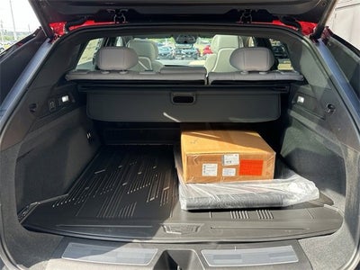 2025 Cadillac LYRIQ Luxury 3