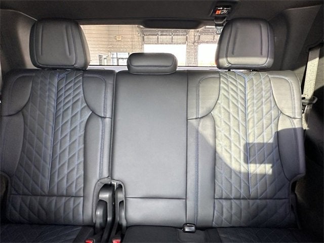 2025 Cadillac ESCALADE IQ Luxury 1