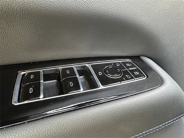 2025 Cadillac ESCALADE IQ Luxury 1