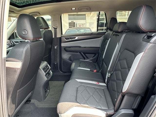 2025 Volkswagen Atlas 2.0T Peak Edition