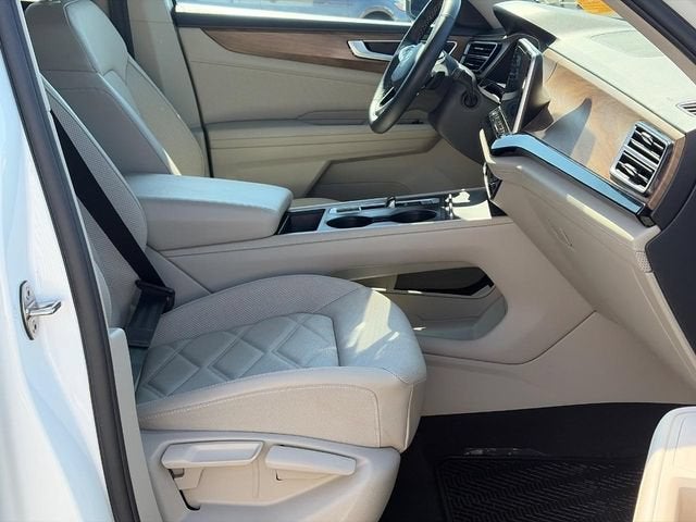 2024 Volkswagen Atlas 2.0T SE