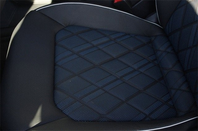 2025 Volkswagen Atlas Cross Sport 2.0T SEL Premium R-Line