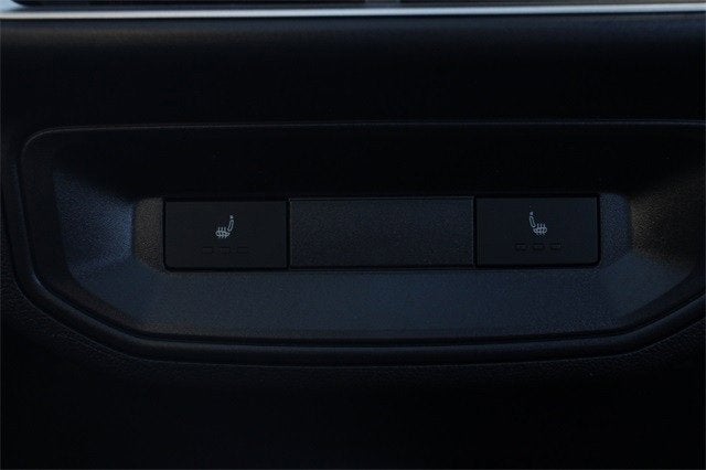 2025 Volkswagen Atlas Cross Sport 2.0T SEL Premium R-Line