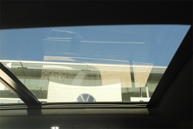 2025 Volkswagen Atlas Cross Sport 2.0T SEL Premium R-Line