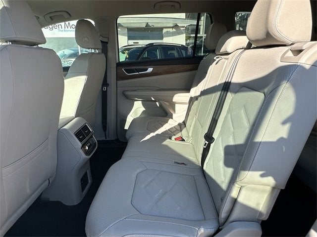 2026 Volkswagen Atlas 2.0T SE