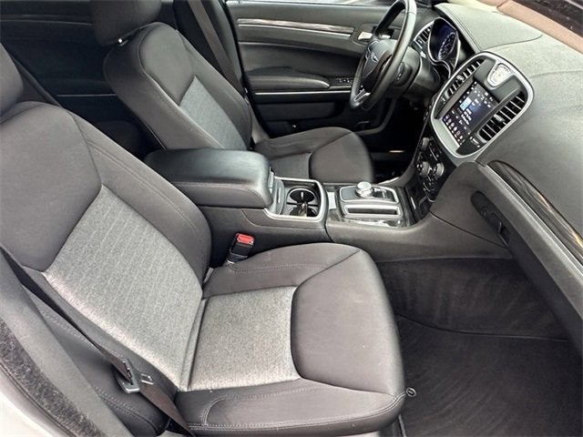 2019 Chrysler 300 Touring