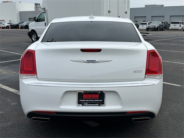 2019 Chrysler 300 Touring
