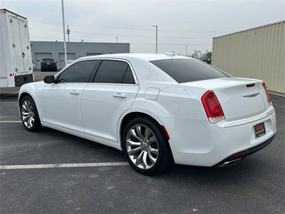 2019 Chrysler 300 Touring