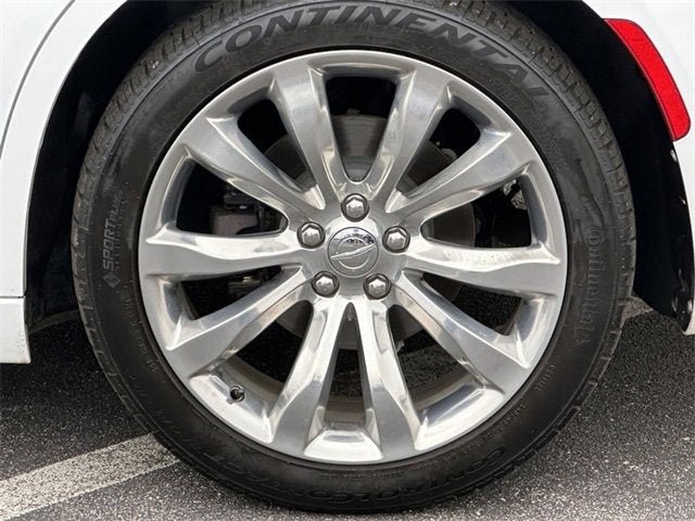 2019 Chrysler 300 Touring