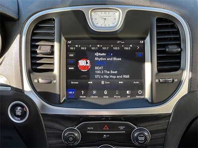 2019 Chrysler 300 Touring