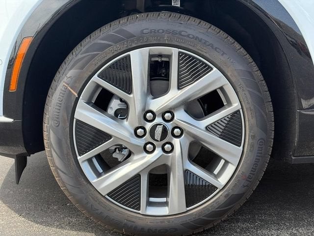 2027 Cadillac OPTIQ Luxury
