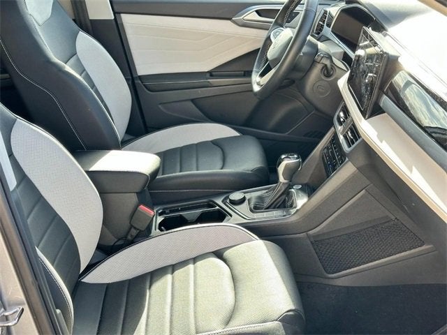 2025 Volkswagen Taos SEL