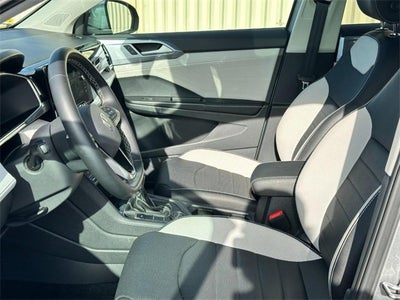 2025 Volkswagen Taos SEL