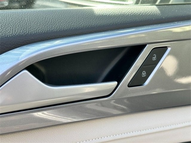 2025 Volkswagen Taos SEL