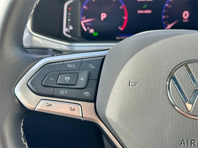 2025 Volkswagen Taos SEL