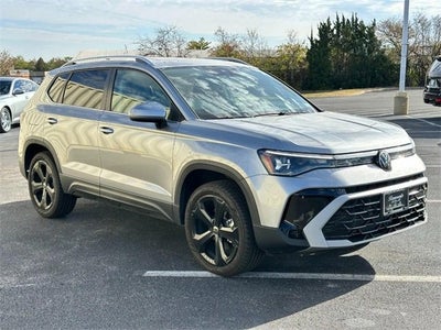 2025 Volkswagen Taos SEL