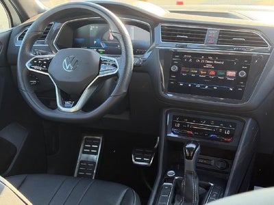 2023 Volkswagen Tiguan SE R-Line Black